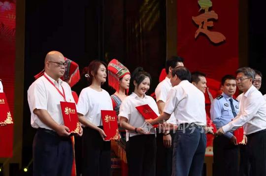集桂赣湘之力，征集到超千部作品，这场大赛今晚在柳揭晓