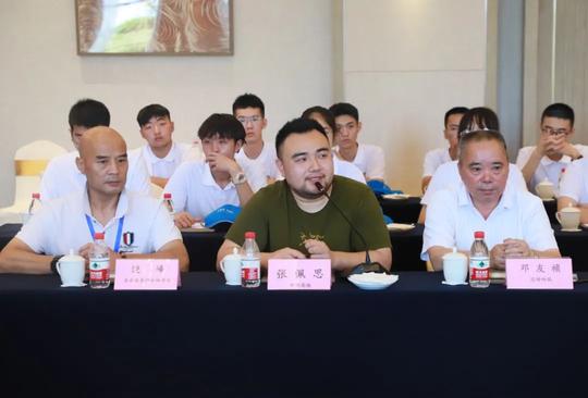 80名龙游籍应届大学新生走进“会客厅”，希望你们学成归来！