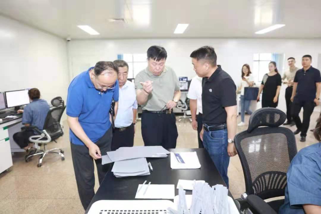 乌兰察布市人事考试网(你们见过最脏的人有多脏)