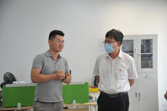 北京市教委二级巡视员葛巨众调研北京高校大学生创业园（理工园）
