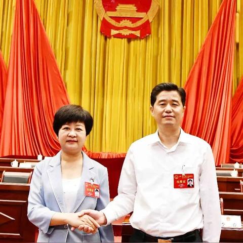 政府和人大之间的关系？