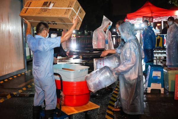 上海新增两个中风险地区
 /上海新增两个中风险地区怎么办