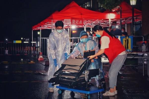 【上海新增两个中风险地区
,上海新增两个中风险地区怎么办】 【上海新增两个中风险地区
,上海新增两个中风险地区怎么办】