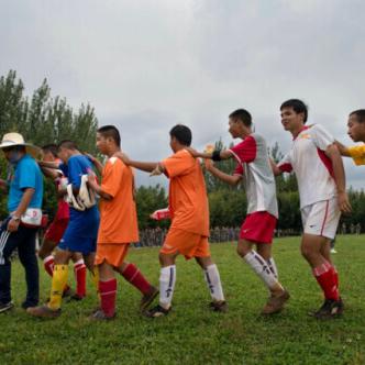 足球比赛专用水壶按压的长尾关键词有哪些