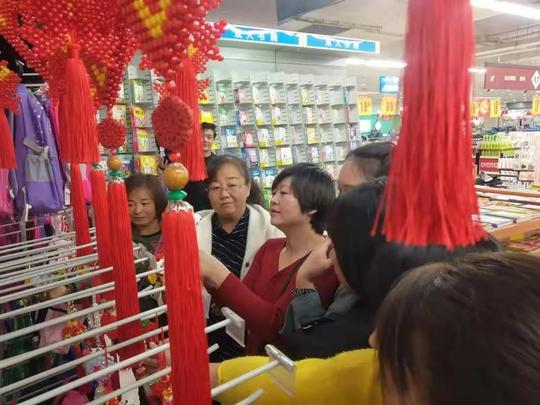 万户进课堂，十年暖民心