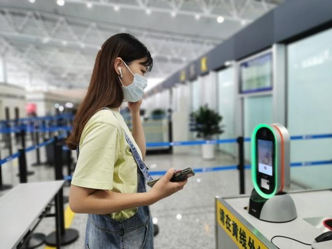 2025新澳门和香港正版免费挂牌和澳门特马网站.www,全面释义、解释与落实！与警惕虚假宣传