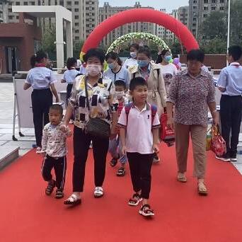 潍坊市校服怎么订