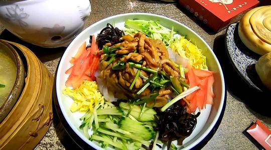 好吃山东｜平度名菜“热拌凉”，到底是热还是凉