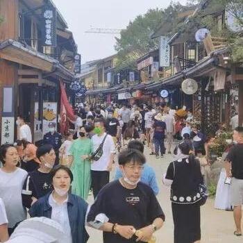 大连市商业街在什么地方