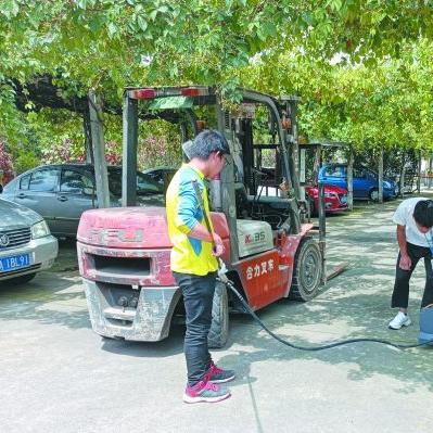 成都市哪里买柴油三轮