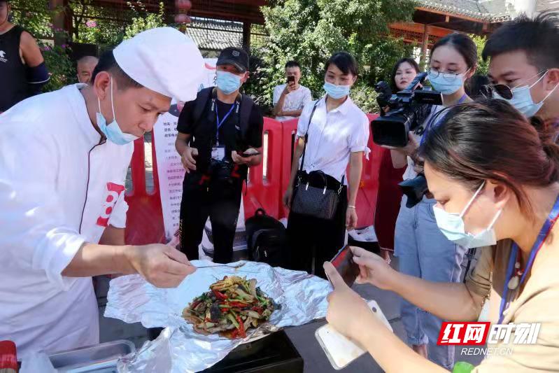 洪江的美食是什么（周末户外游玩有些什么好地方）