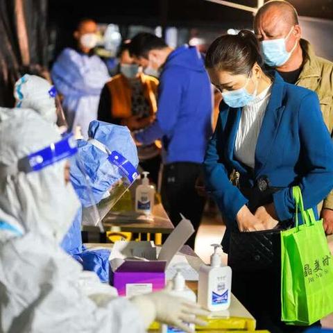 8名医护人员感染，216名隔离，2000多人检测核酸，哈尔滨医院怎么会这样？