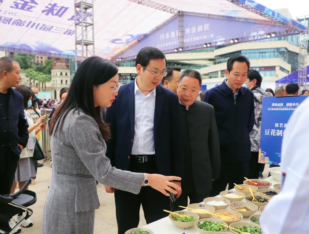 什么app美食优惠（有人说比起支付宝和微信）