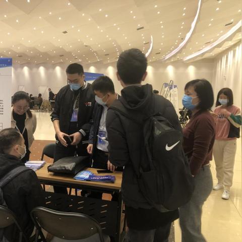 大学刚毕业的应届生，在合肥好混吗？