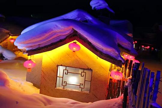 美女与野兽，冰雪和教堂，哈尔滨的冬天一面激情，一面宁静