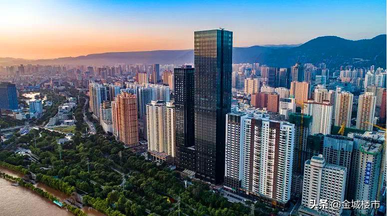 31省区市新增本土确诊104例
 /31省区市新增确诊144例 本土126例