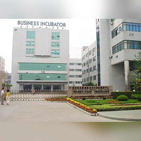 济南起步区和济南高新区是同级吗？