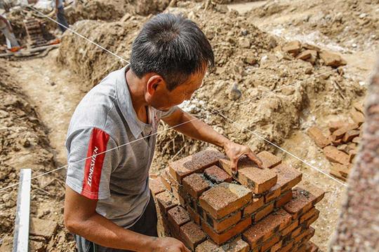 农民工外出务工找工作难，在农村创业咋贷款？方法要记好