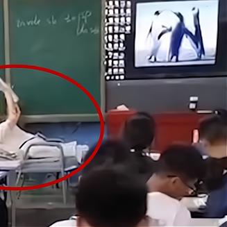 河南退休教师养老金上调最新消息的相关长尾关键词有哪些