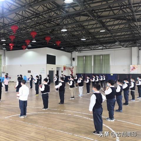 合肥莲花广场公交？