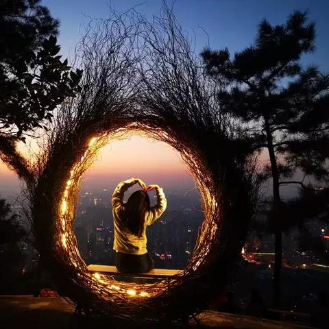 重庆的夜景是怎么样的