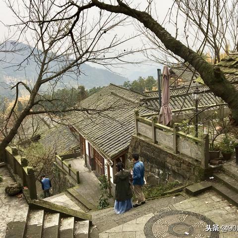 灵岩寺成都市区坐车怎么去