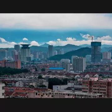 济南的千佛山具体在那个位置？