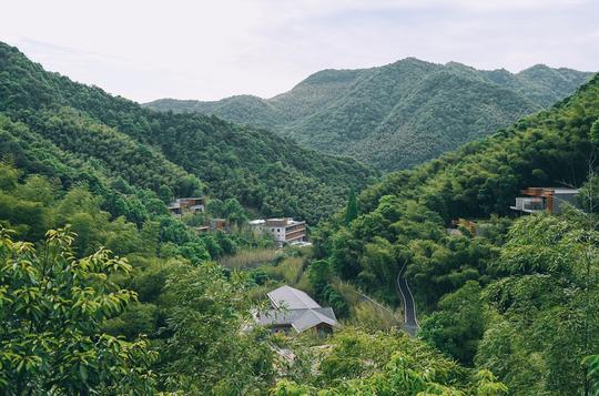 宁海安岚，国内首家安缦同门，隐于温泉胜地天明山中遗世而独立