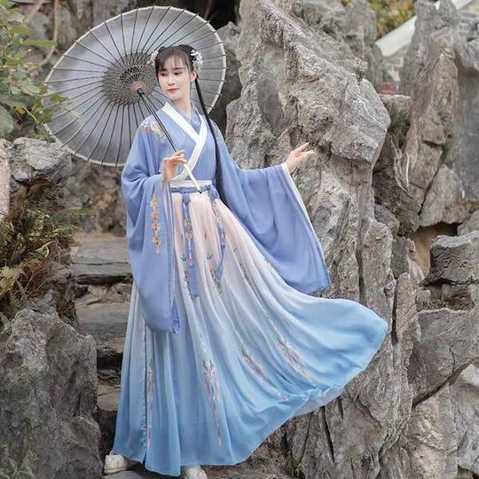 绝美汉服来袭绝对白菜超级适合学生党哦~~