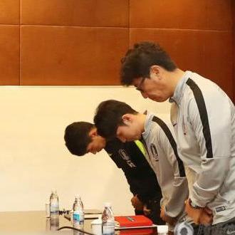 女足球运动员的脚变形了的长尾关键词有哪些