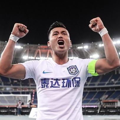 中超武汉改名，广州顶薪60万，职业联赛何谈未来？