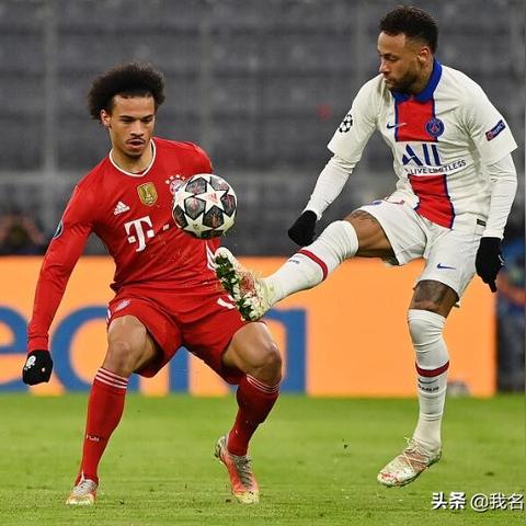 足球照片下雪怎么拍