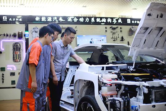 郑州北方汽修学校学费多少钱？