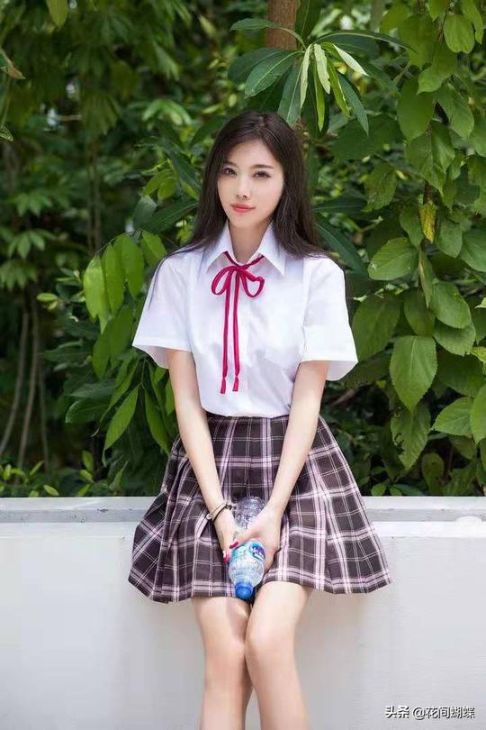 第四美图：不一样的烟火，夏日系学院风的杨晨晨美图