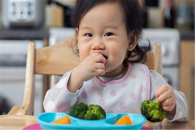 孕期内哪些吃哪些食物能促进宝宝发育，增强免疫力
