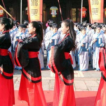 商丘市和哈尔滨市哪个大