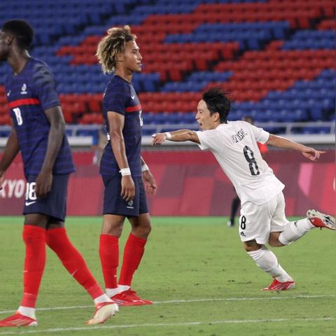 键盘怎么踢足球视频讲解