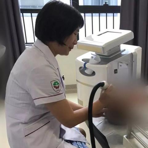 深圳市测视力去哪个医院