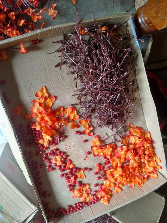 在农村做手工活，插塑料花180分钟，赚多少钱呢