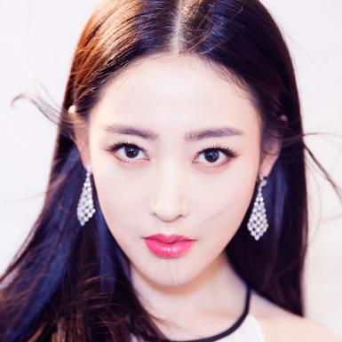 胸上的圆环是什么样的