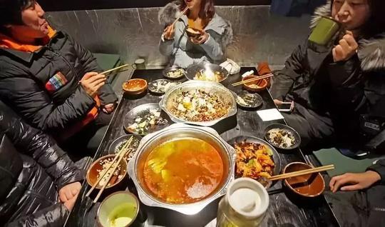 监狱主题餐厅开业一年面临关门，顾客：像吃牢饭不吉利
