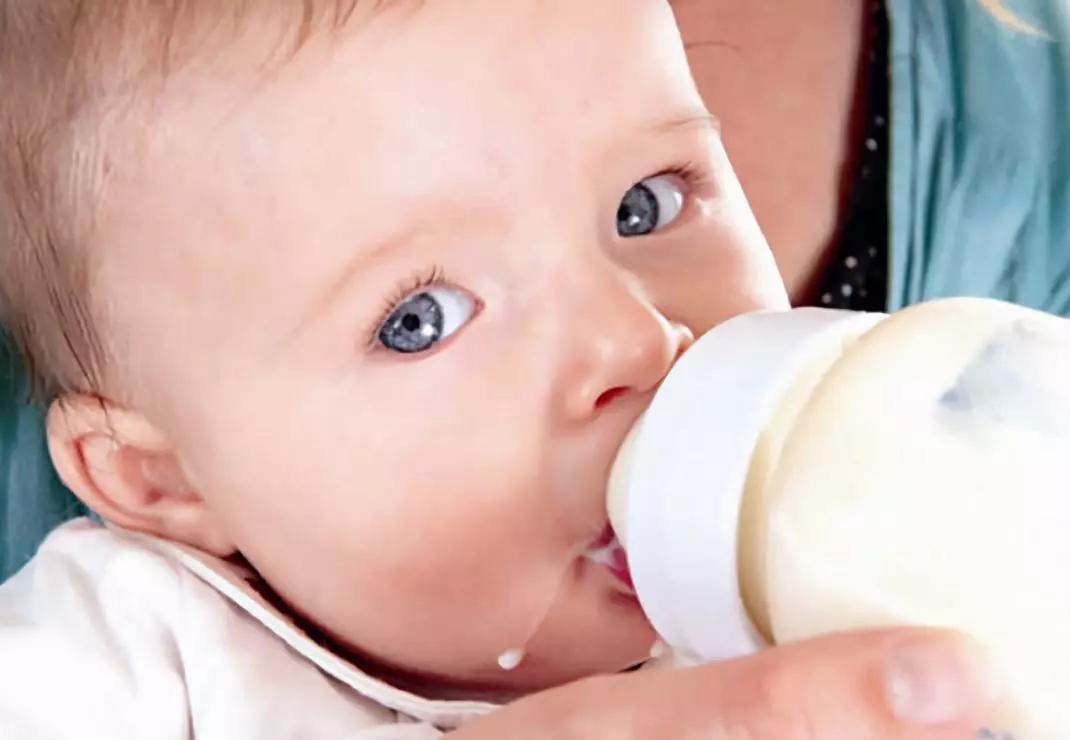 配方乳和母乳的区别(伊利成长牛奶和配方牛奶区别)