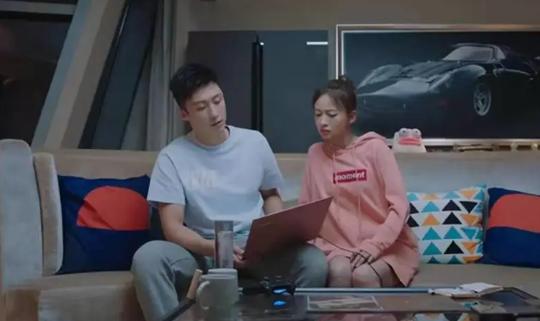 《青春创世纪》开播，黄景瑜吴谨言直播创业，题材新颖获好评