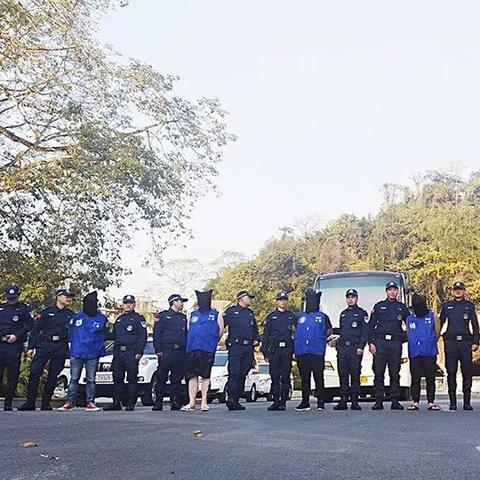 微商怎么加客服