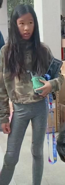 张庭女儿回应长相争议说了什么
