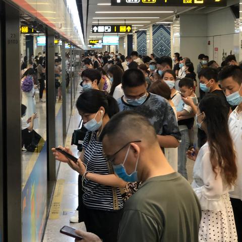 南宁市市民卡怎样开通坐地铁功能？