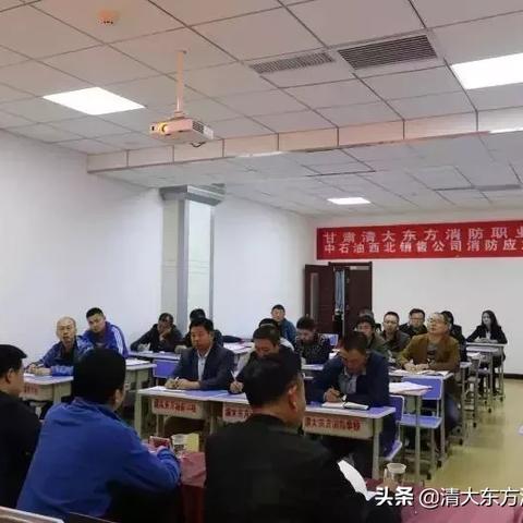 兰州保安呢子大衣的相关长尾关键词有哪些