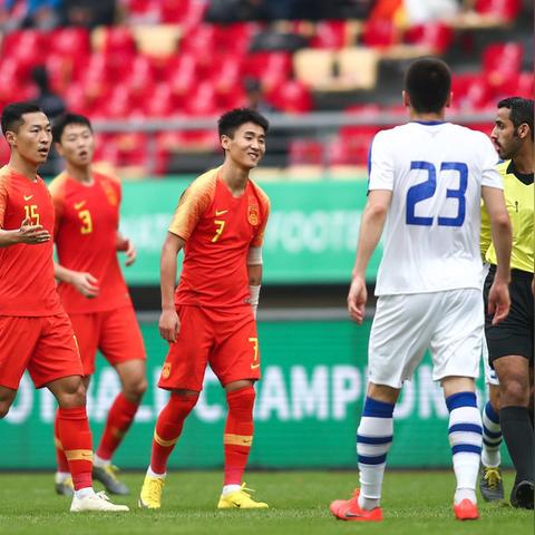 荷兰足球比赛绘画临摹的长尾关键词有什么