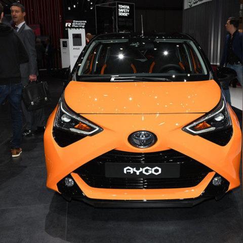 微型汽车报价及图片(微型车小型车费用图片)