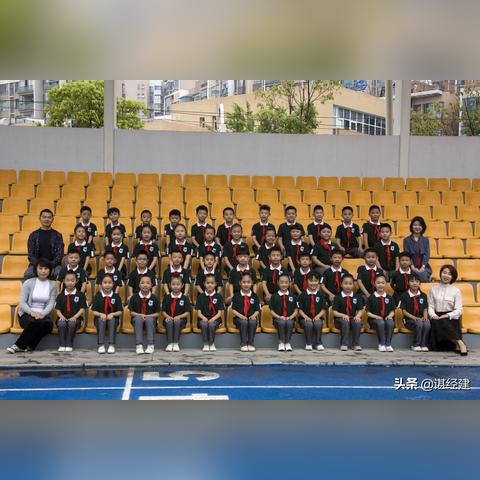 武汉市实验学校什么梯队